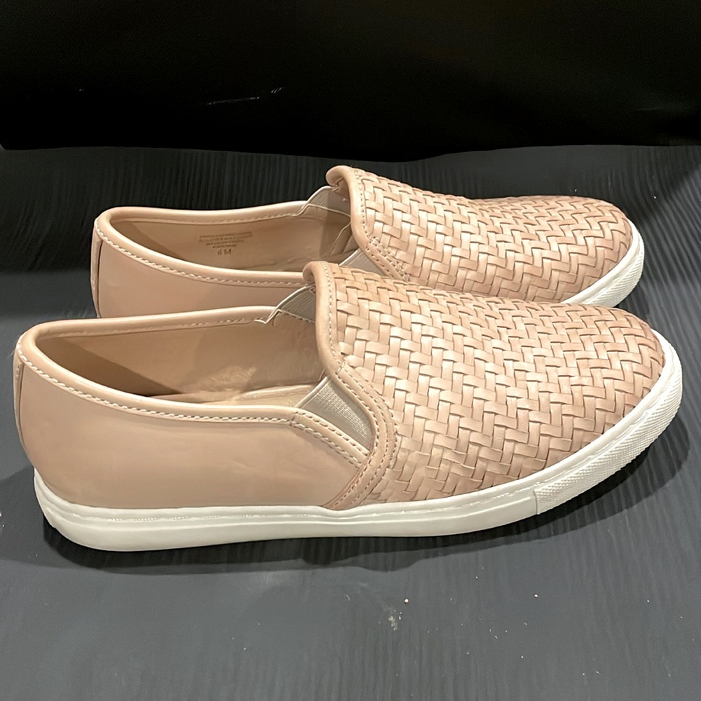 Splendid Woven Leather Slip On Sneakers Beige Size 6